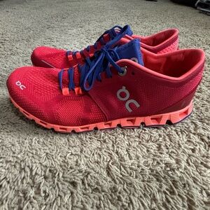 ON RUNNING CLOUD X SNEAKER RED/FLASH 9W On Cloud